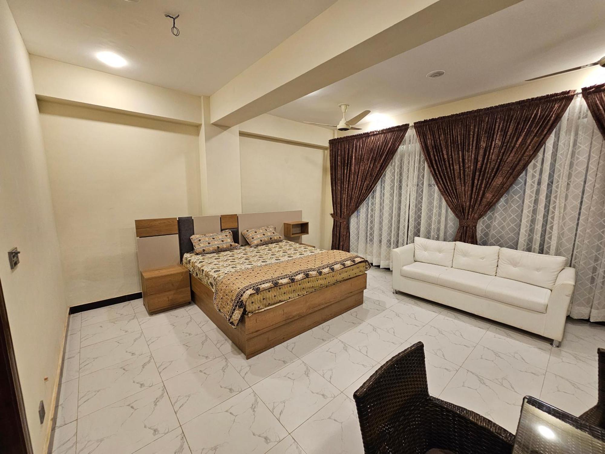 Motorway Majesty Suites Islamabad - Near Islamabad International Airport And Motorway Exteriör bild