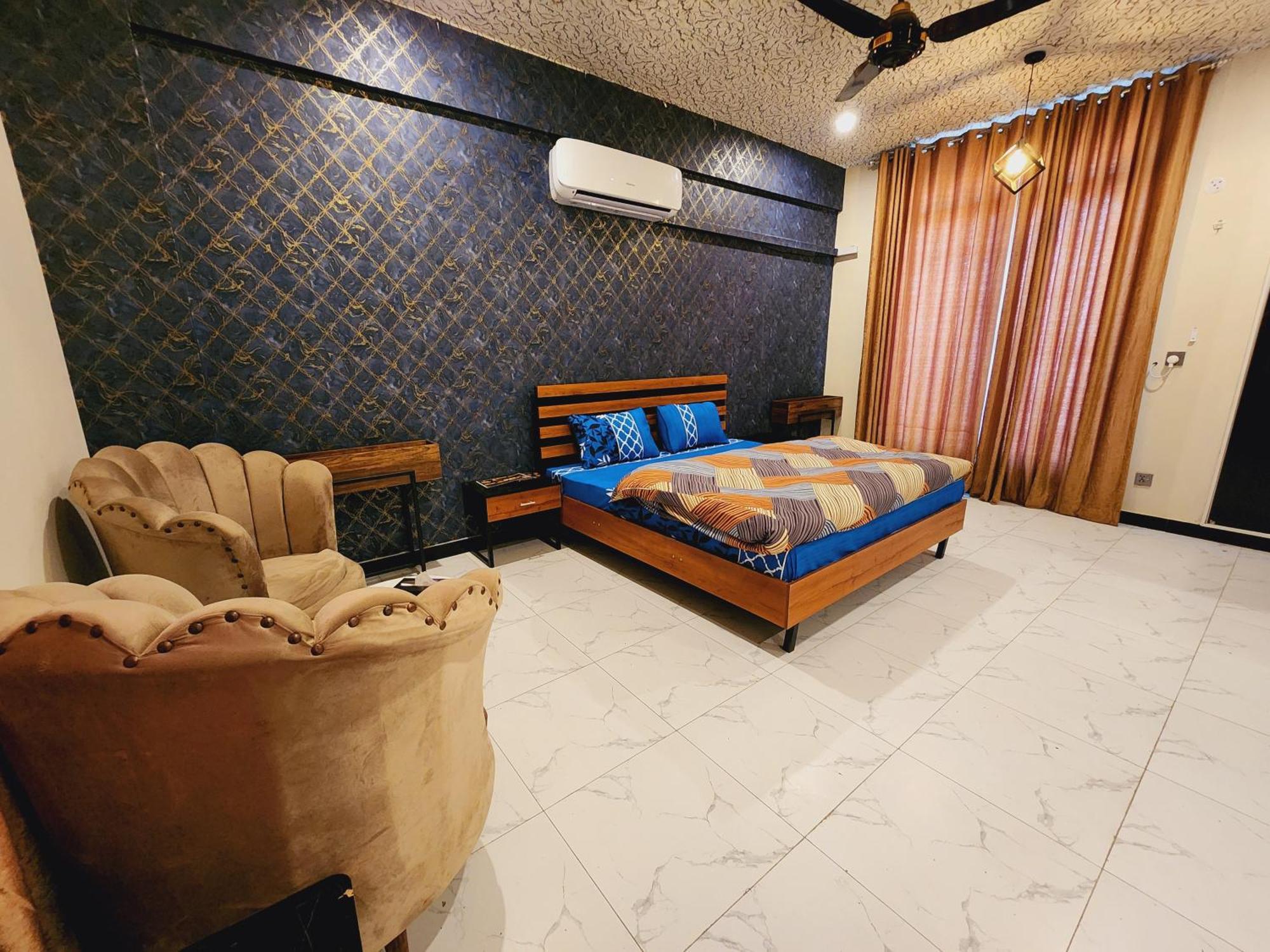 Motorway Majesty Suites Islamabad - Near Islamabad International Airport And Motorway Rum bild