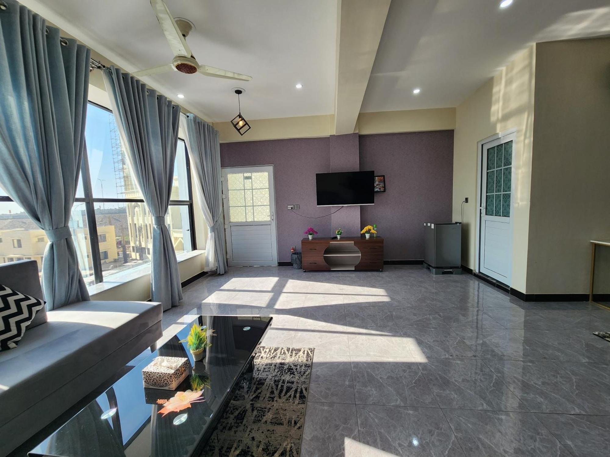 Motorway Majesty Suites Islamabad - Near Islamabad International Airport And Motorway Rum bild