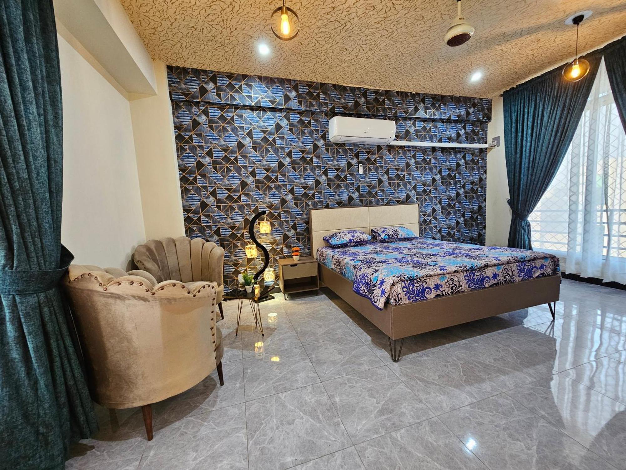 Motorway Majesty Suites Islamabad - Near Islamabad International Airport And Motorway Rum bild