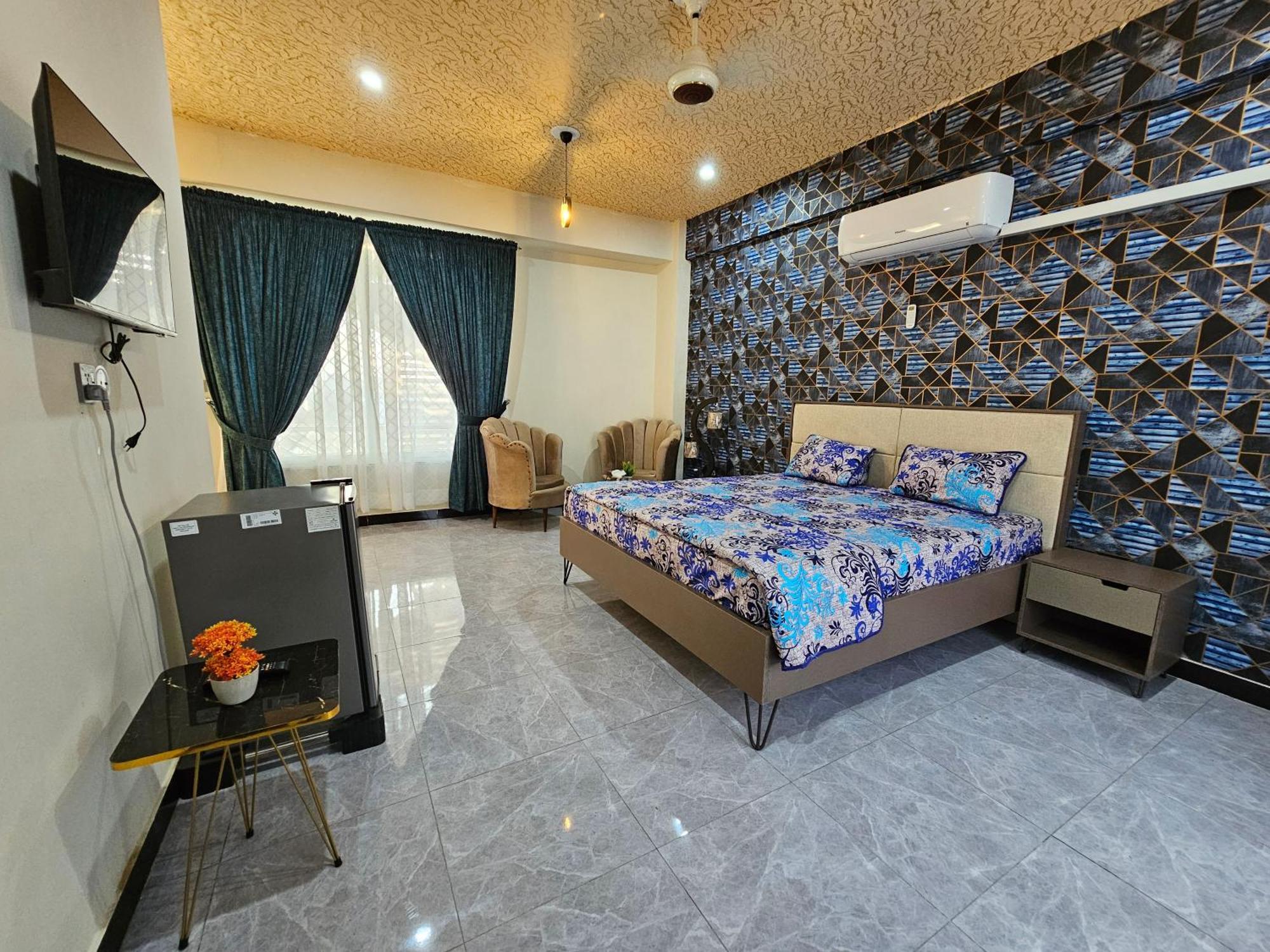 Motorway Majesty Suites Islamabad - Near Islamabad International Airport And Motorway Rum bild